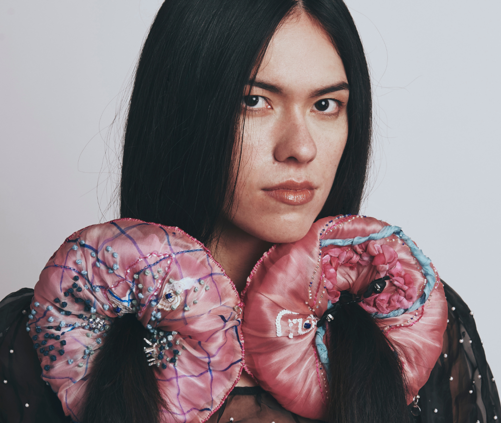 Pink-silk-organza-oversized-scrunchies-zapota hair-1